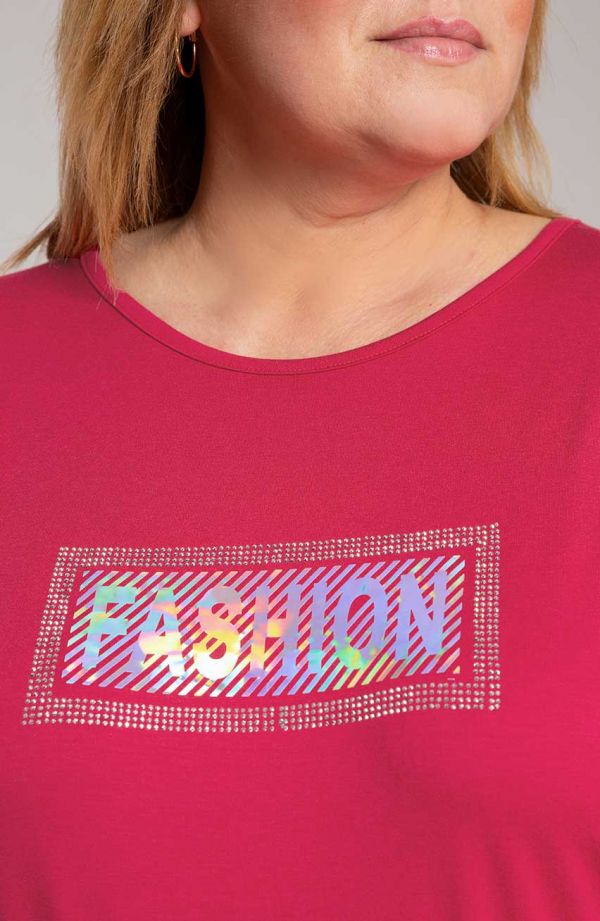 Różowa bluzka z napisem fashion