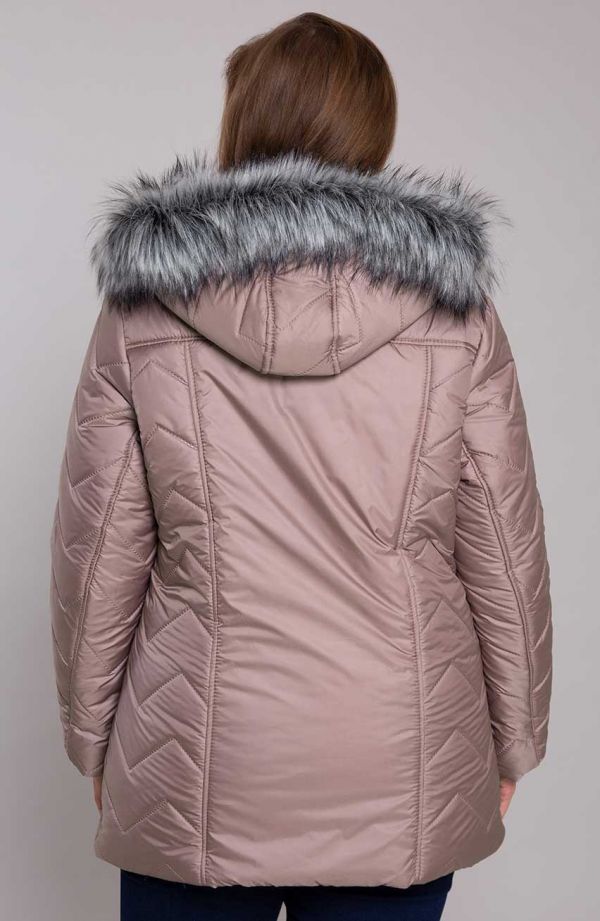 Lekka różowa kurtka na zimę z futerkiem
