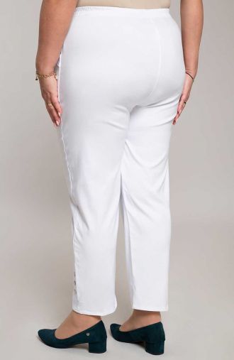 Długie białe spodnie z kieszeniami