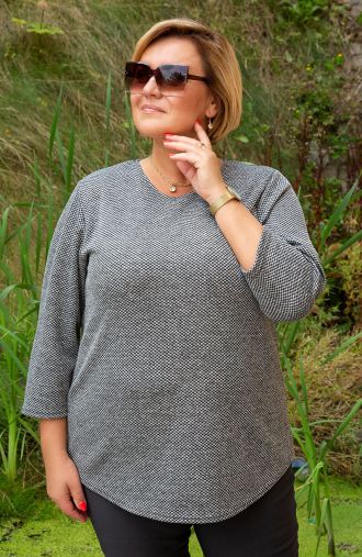 Długa szara bluzka sweterkowa