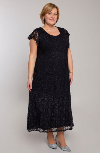 Długa koronkowa sukienka w czarnym kolorze