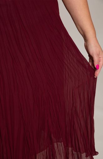 Plisowana spódnica w bordowym kolorze