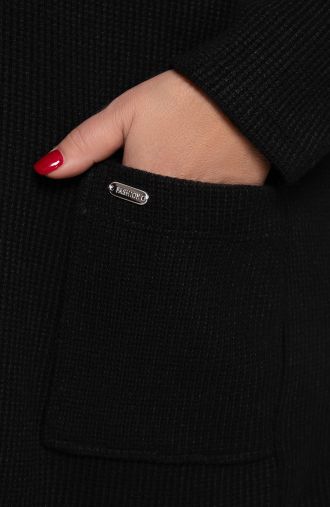 Czarny długi sweter z kieszeniami