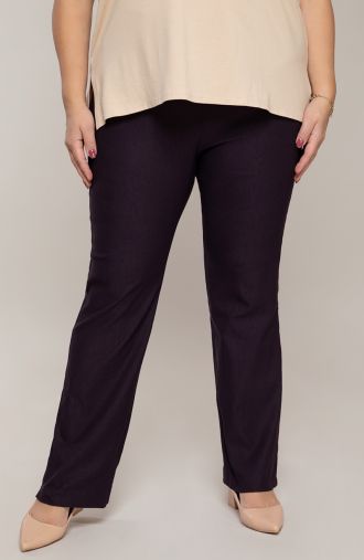 Dłuższe proste spodnie plus size dla puszystych w kolorze bakłażanu