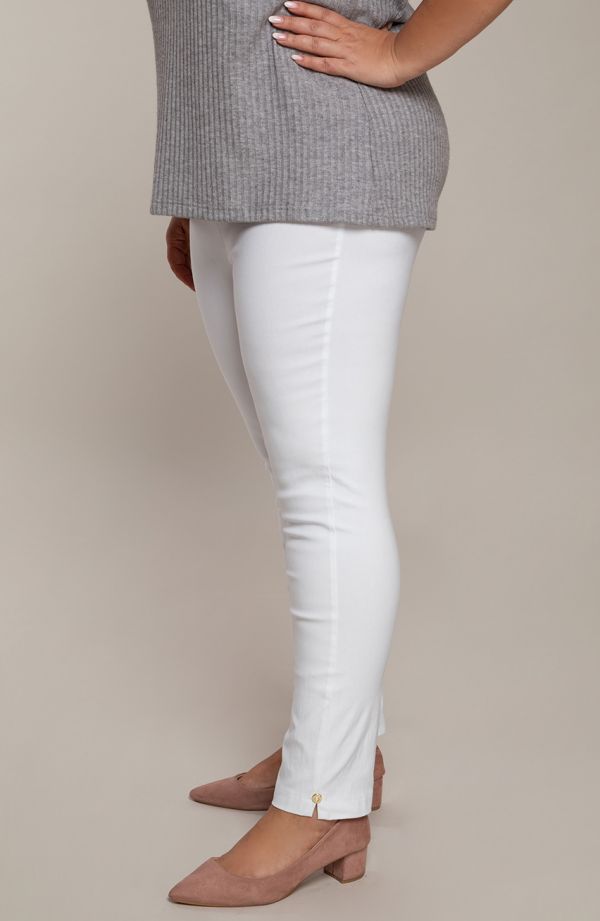 Białe spodnie plus size 7/8 z wysokim stanem