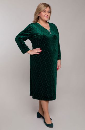 Welurowa zielona sukienka z broszką