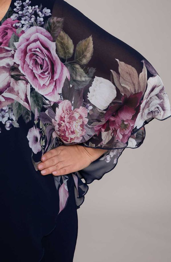 Sukienka z szyfonem w kwiaty