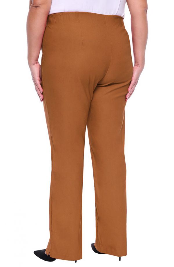 Dłuższe proste spodnie w kolorze karmelu