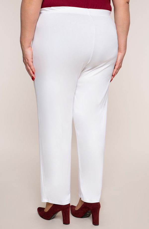Klasyczne cienkie białe spodnie plus size 