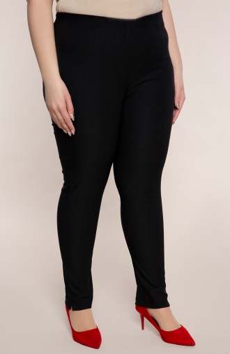 Dłuższe proste spodnie plus size dla puszystych w kolorze czerni