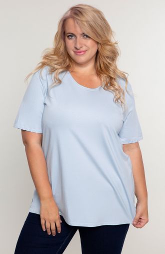 Błękitna dzianinowa koszulka - bluzki damskie duże rozmiary