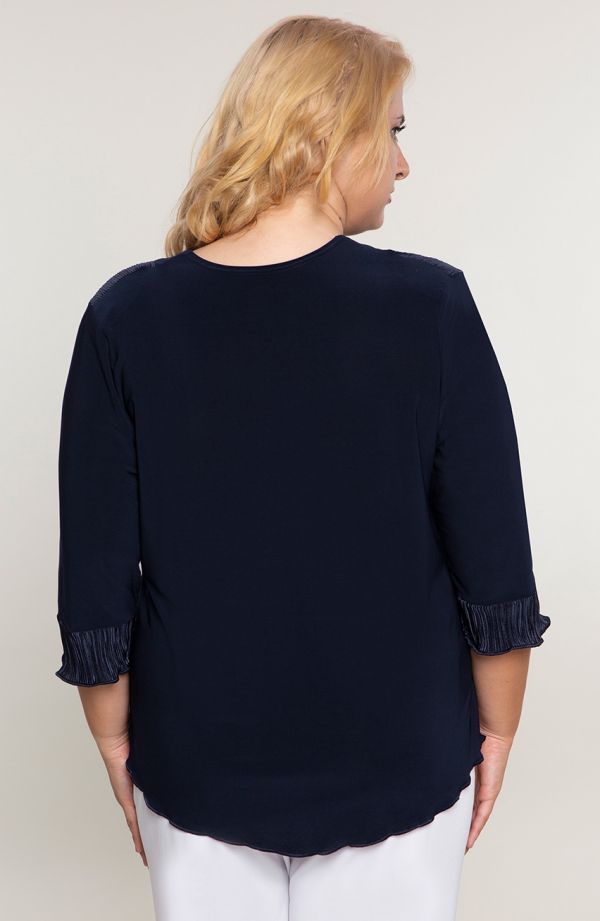 Granatowa wizytowa bluzka z plisowaniem - moda plus size